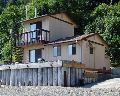 Tyee Beach House Rental Camino Island Wa beach front view